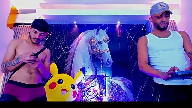 The_Gods_In_Diamonds: онлайн-секс-чат