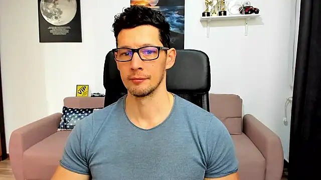 BrutusK08: онлайн-секс-чат