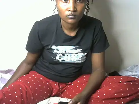 StacyGee24 élő XXX-chatje