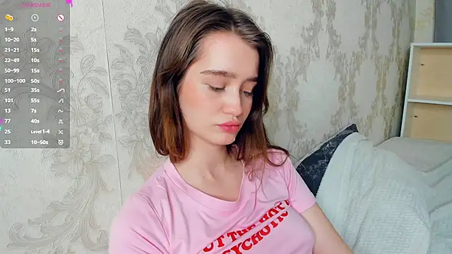 lovelyalivia élő XXX-chatje