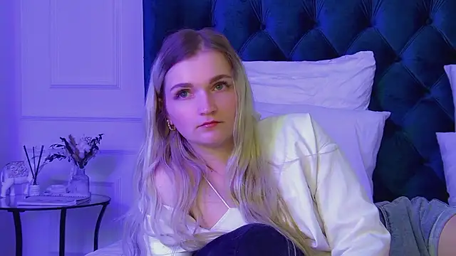 AnnyRaii élő XXX-chatje