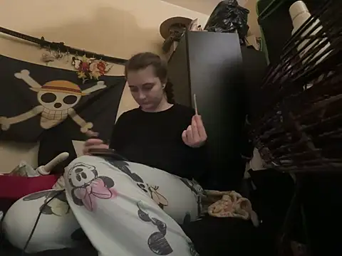 Snowbunnycake_131's Webcam Show