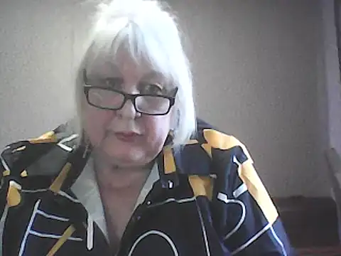 Alexia64231: онлайн-секс-чат