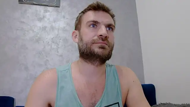 10in_deluxe: διαδικτυακό σόου στην κάμερα