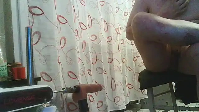 cyril020202 élő XXX-chatje