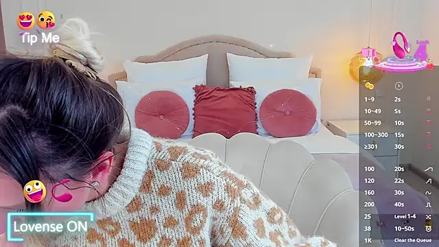 MissLoou élő XXX-chatje