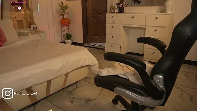 Miaa_k7: απευθείας συνομιλία ΧΧΧ