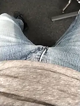 Ajayy01 Show in webcam