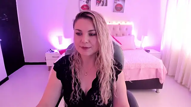 Violeta_Hotter élő XXX-chatje