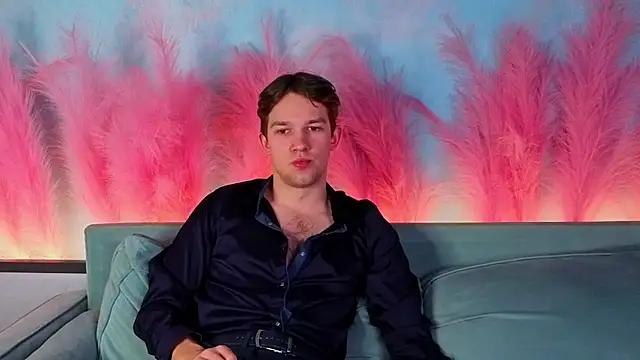 JamesRaww: διαδικτυακό σόου στην κάμερα