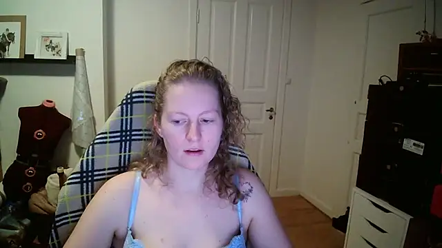 Girlnina-1995: απευθείας συνομιλία ΧΧΧ