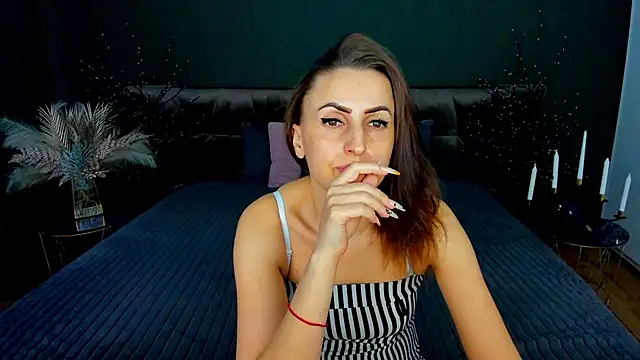 Rebecca_Diamond: онлайн-секс-чат