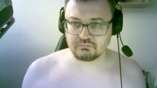 XXX chat uživo modela SirAbuser