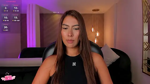 ArianaDumont Chat XXX in diretta