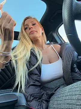 แชท XXX สดของ LovingBlondie