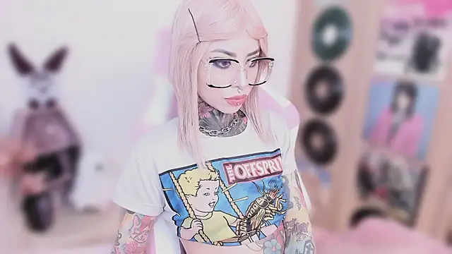 NikkiRamone's Live XXX Chat