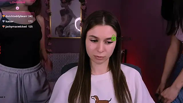 Онлайн чат XXX nekky_mouse