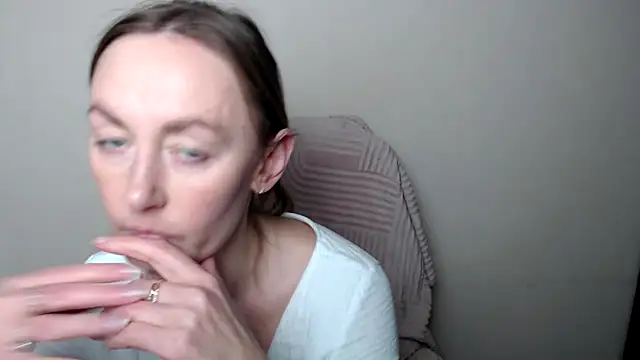 XXX chat uživo modela LiaSeass_