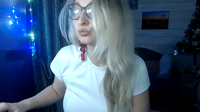 RubiLakros: онлайн-секс-чат