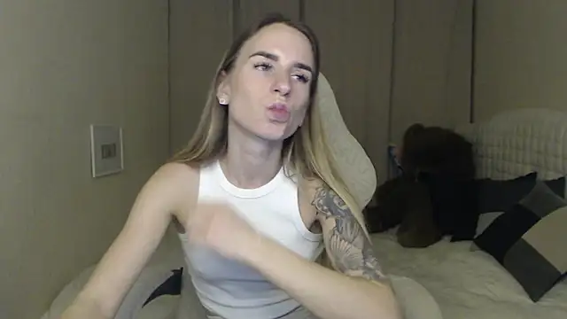 DeboraHorny Adlı Modelin Canlı XXX Sohbeti