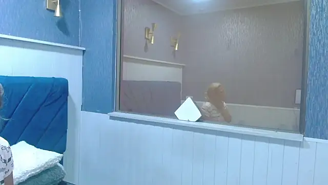 NathaliaSmith3x élő XXX-chatje