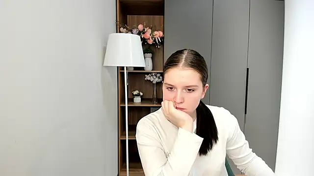 ErickaWoodrich's Live XXX Chat