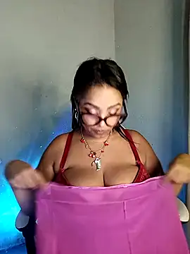 Chatroom XXX en direct de Yameil