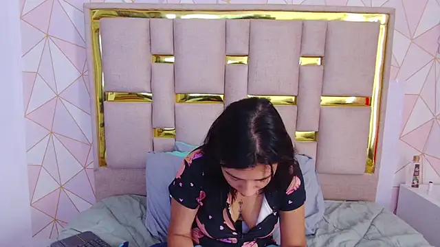 nina_carther: онлайн-секс-чат