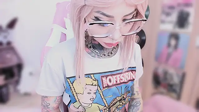 Онлайн чат XXX NikkiRamone