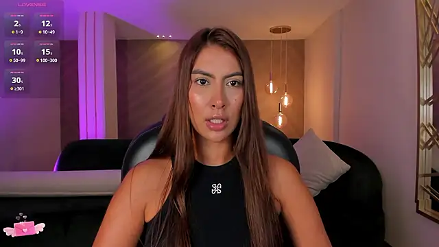 Chatroom XXX en direct de ArianaDumont