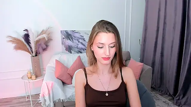 NaturalBeaty's Live XXX Chat