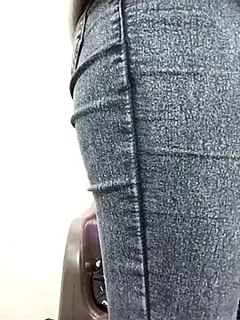 Chatroom XXX en direct de Laxmi_89