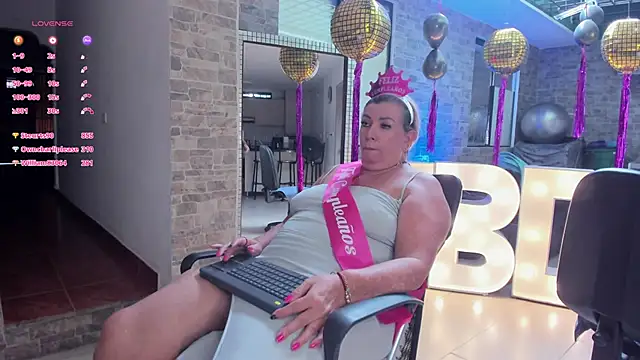 Chatroom XXX en direct de _SARAI_DUPONT