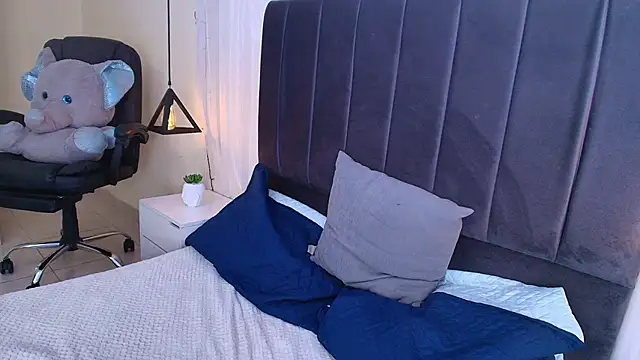 IvyBelle_'s Live XXX Chat