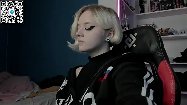 Holy_Mistress_S' Live XXX Chat