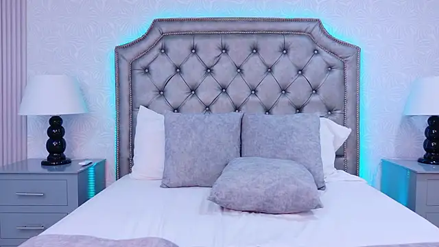 ZoeyLuxe élő XXX-chatje