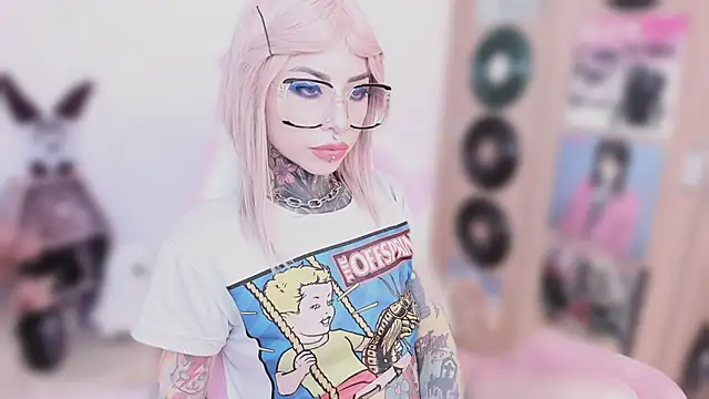 NikkiRamone élő XXX-chatje