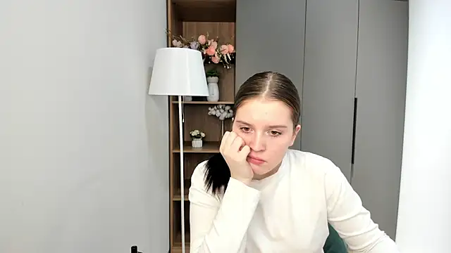 ErickaWoodrich's Live XXX Chat