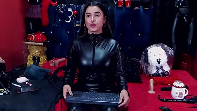 Hannamariana élő XXX-chatje