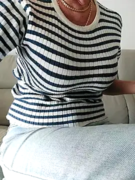 Catababa67's Live XXX Chat