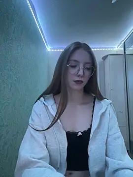 Chatroom XXX en direct de Eseniya_