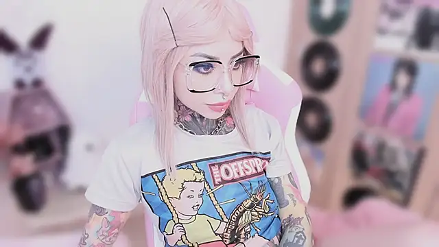 NikkiRamone's Live XXX Chat