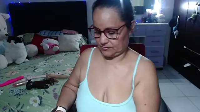 Онлайн чат XXX pervert_mommy_