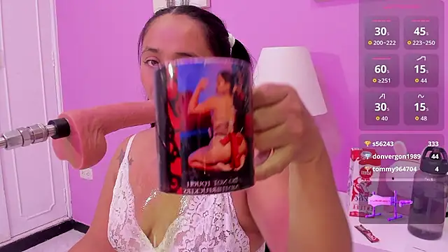 susan__bigass Adlı Modelin Canlı XXX Sohbeti