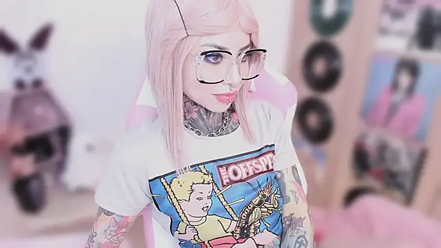 NikkiRamone 现场XXX聊天