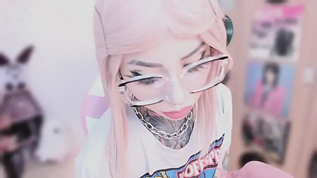 NikkiRamone 现场XXX聊天