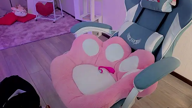 Ksarina élő XXX-chatje