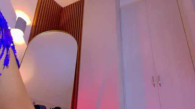 Mia_Cullen élő XXX-chatje