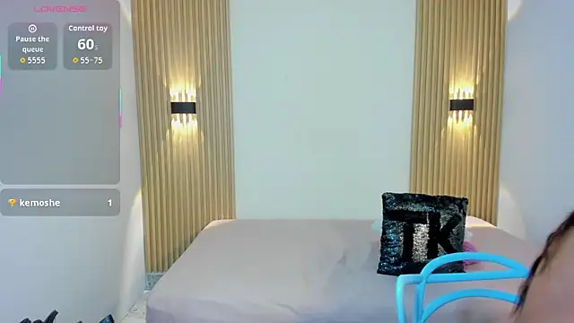 LaylaEmber élő XXX-chatje