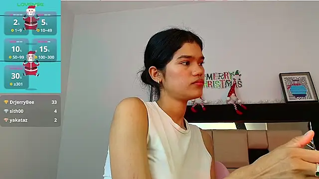 emycarver09のライブXXXチャット